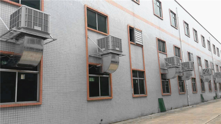 箱包車間廠房降溫設(shè)備/怎樣安裝環(huán)?？照{(diào)